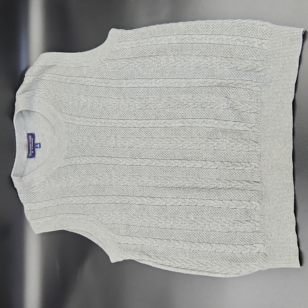 Roundtree & Yorke Mens Sweater Vest Pullover Cable Knit VNeck Gray Size Medium M